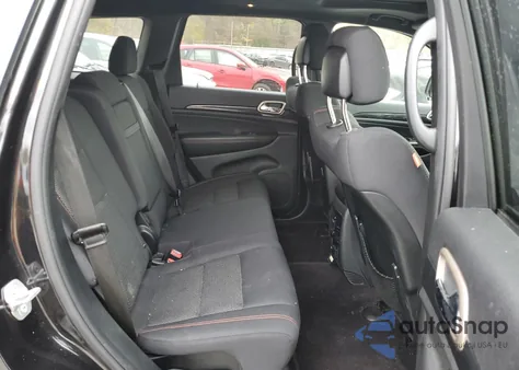 2016 Jeep Grand Cherokee Laredo z USA, uszkodzony, nr VIN 1C4RJFAG9GC393802